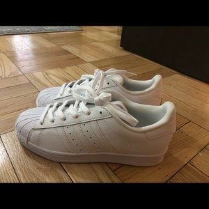 White Adidas Superstar new in box size 6 women’s